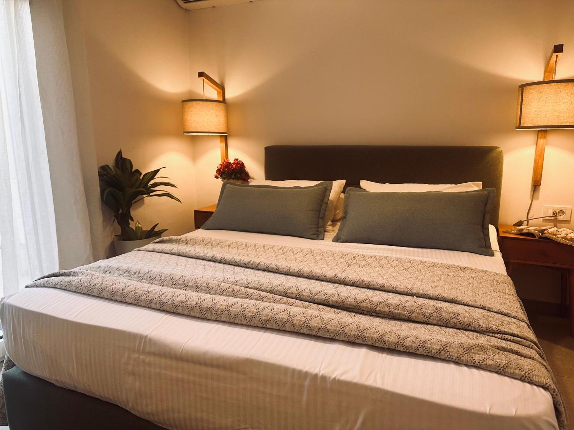 Tzane Luxury Suites ไซคิย์นธอสทาวน์ ภายนอก รูปภาพ
